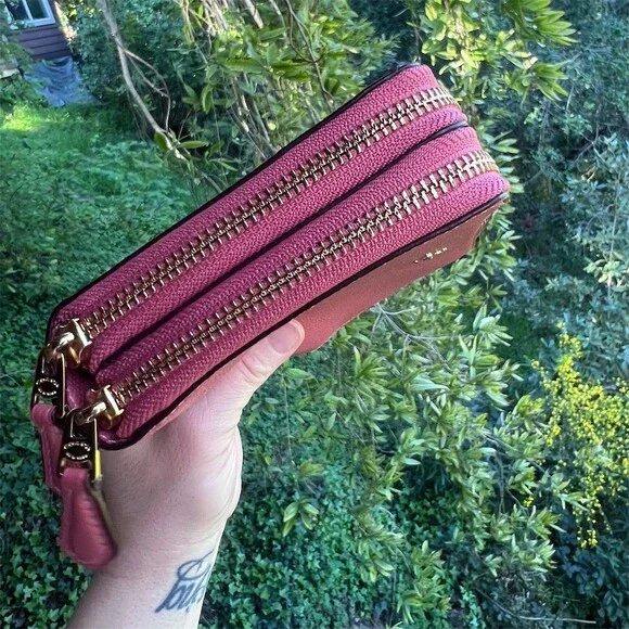 COACH Double Zip-Around Travel & Phone Wallet PINK Leather w Gold Hardware NWOT - Picture 11 of 13
